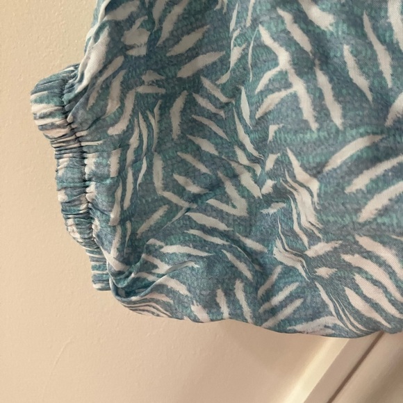 NWT NIC + Zoee Women's Blue Patterned In Stitches Buttondown Top (Medium) - Picture 9 of 10